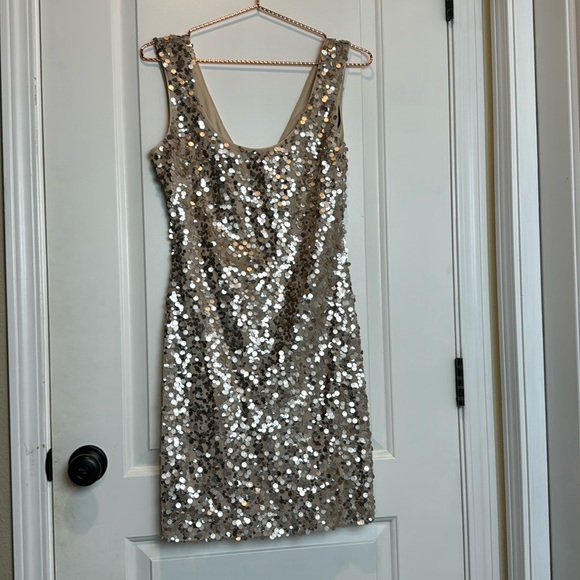 Guess Rose Gold Sequin Holiday Dress Size 6 - Picture 1 of 7